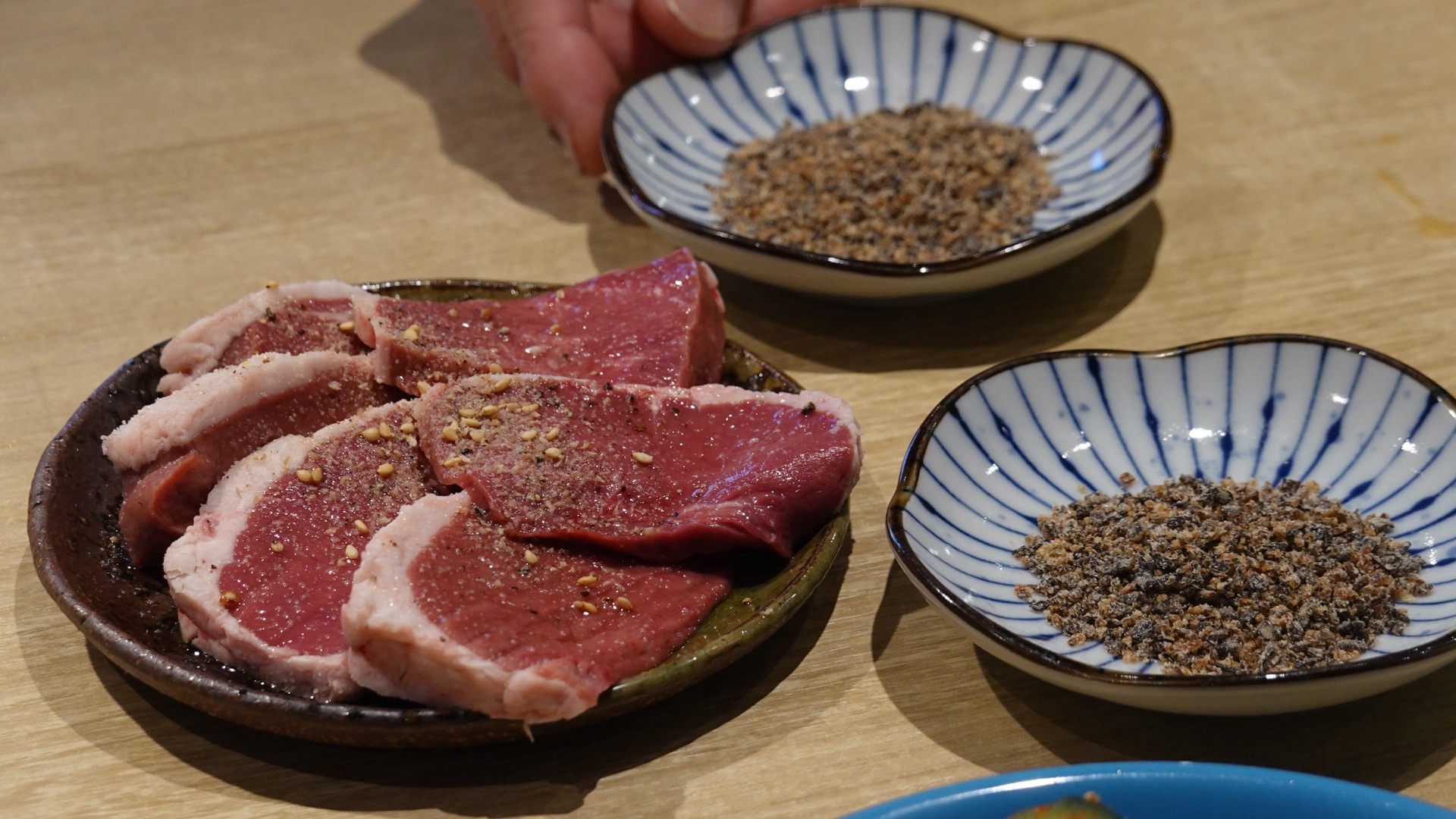 京橋 焼肉・ホルモン 踊ル 肉