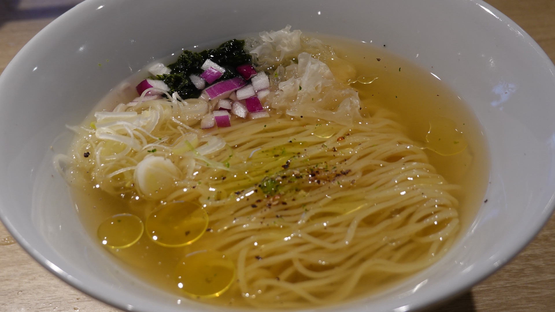 京橋 焼肉・ホルモン 踊ル 冷し塩ラーメン