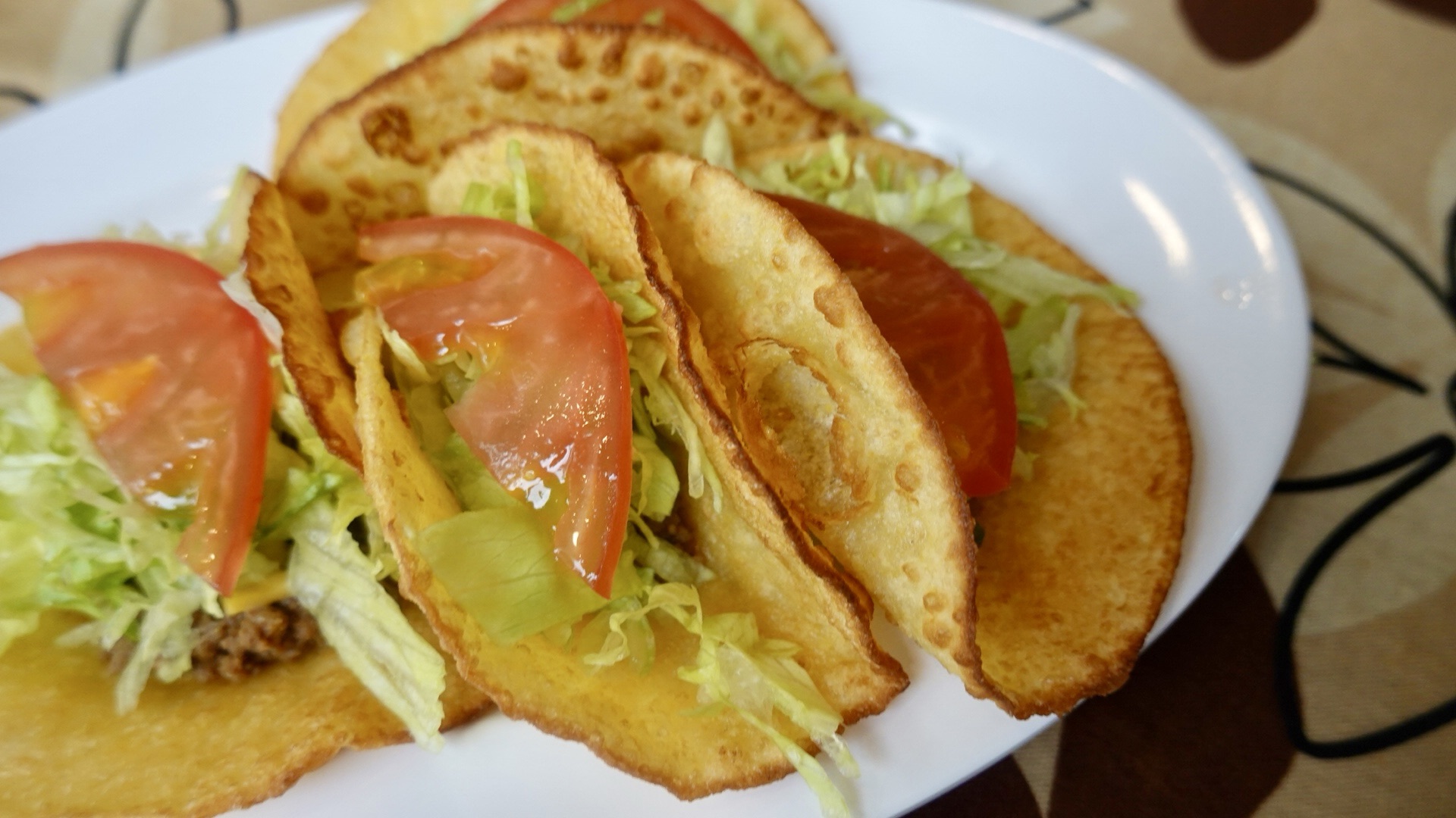 沖縄県 浦添市 トルティーヤ 2014年創業。地元で愛される「揚げたてタコス」の名店 タコス 品川イッコー