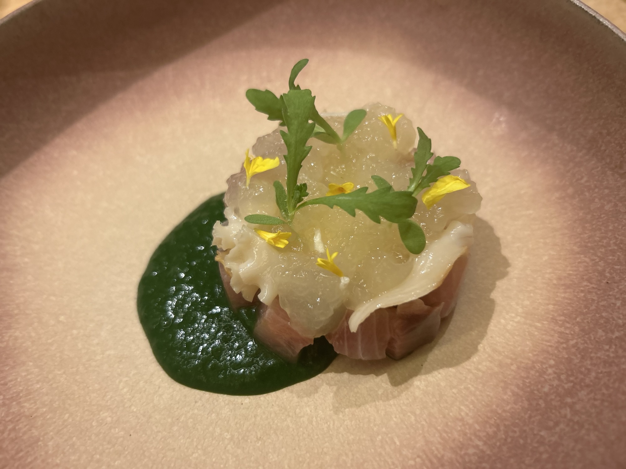 東京都 三越前 日本橋 ラペティ(L’appétit) フレンチの技法で洋食を再定義するレストラン ブリと春菊 品川イッコー