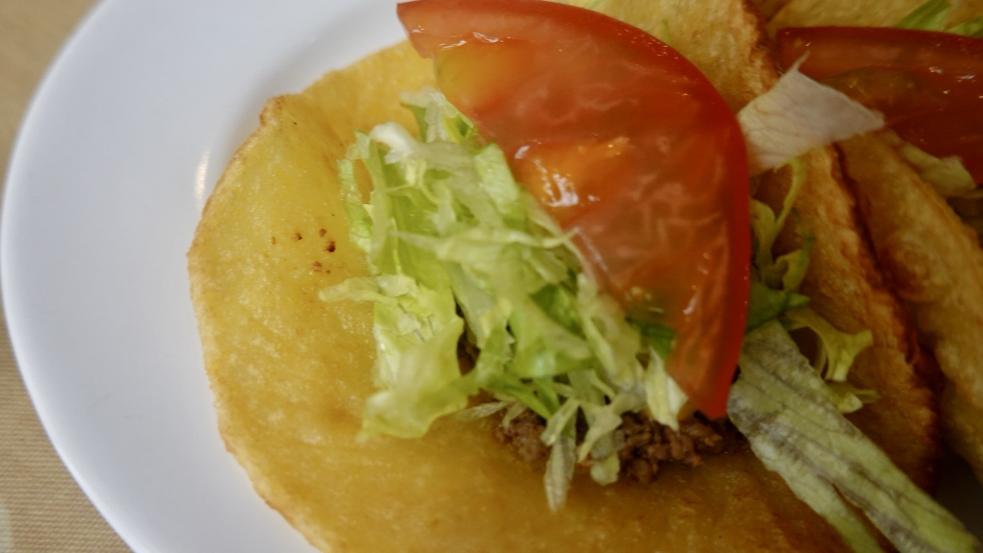 沖縄県 浦添市 トルティーヤ 2014年創業。地元で愛される「揚げたてタコス」の名店 タコス 品川イッコー