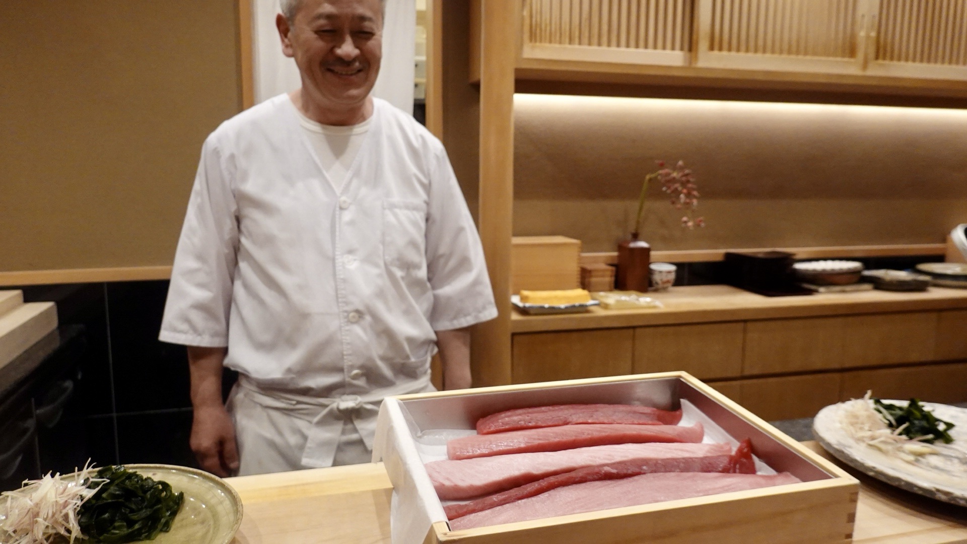 神奈川県 横浜市 関内 なか條 日本最高峰は、なか條に集まる。ピンネタが集まる日本屈指の鮨屋の超名店 中条親方とマグロ 品川イッコー