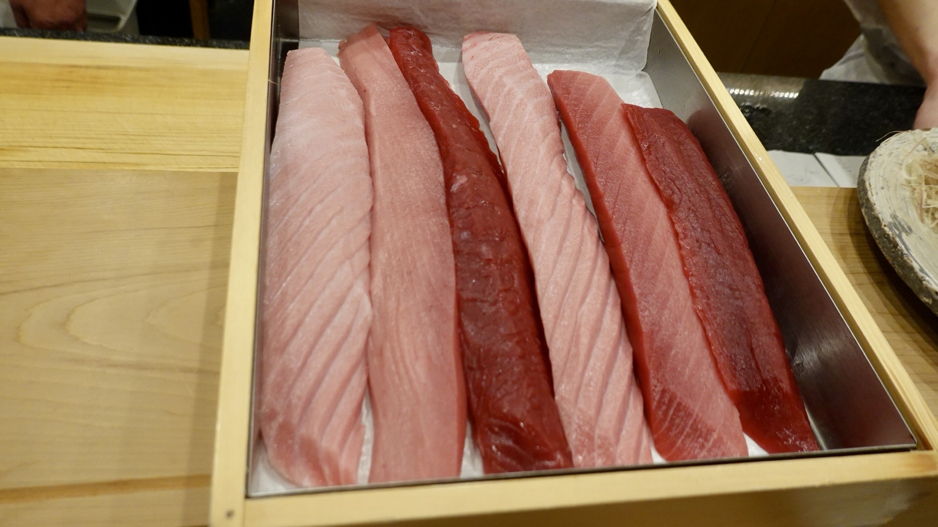 神奈川県 横浜市 関内 なか條 日本最高峰は、なか條に集まる。ピンネタが集まる日本屈指の鮨屋の超名店 マグロ 品川イッコー