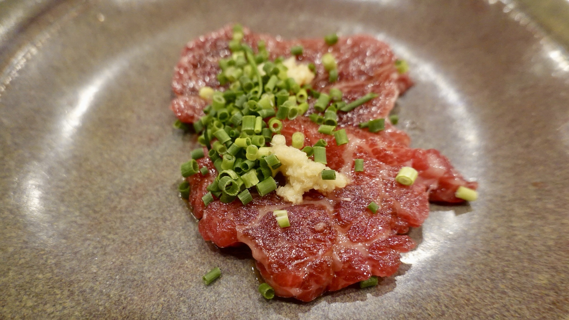 神奈川県 横浜市 関内 なか條 日本最高峰は、なか條に集まる。ピンネタが集まる日本屈指の鮨屋の超名店 ナガスクジラの尾のみ 品川イッコー