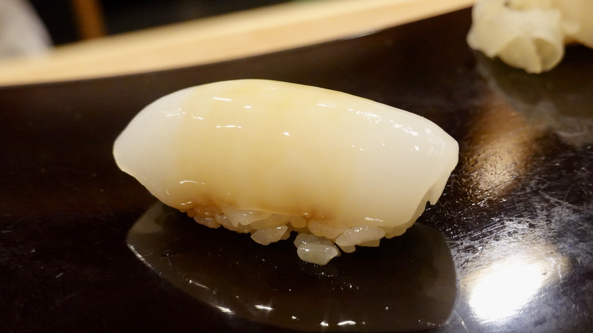 神奈川県 横浜市 関内 なか條 日本最高峰は、なか條に集まる。ピンネタが集まる日本屈指の鮨屋の超名店 寿司 墨烏賊 品川イッコー