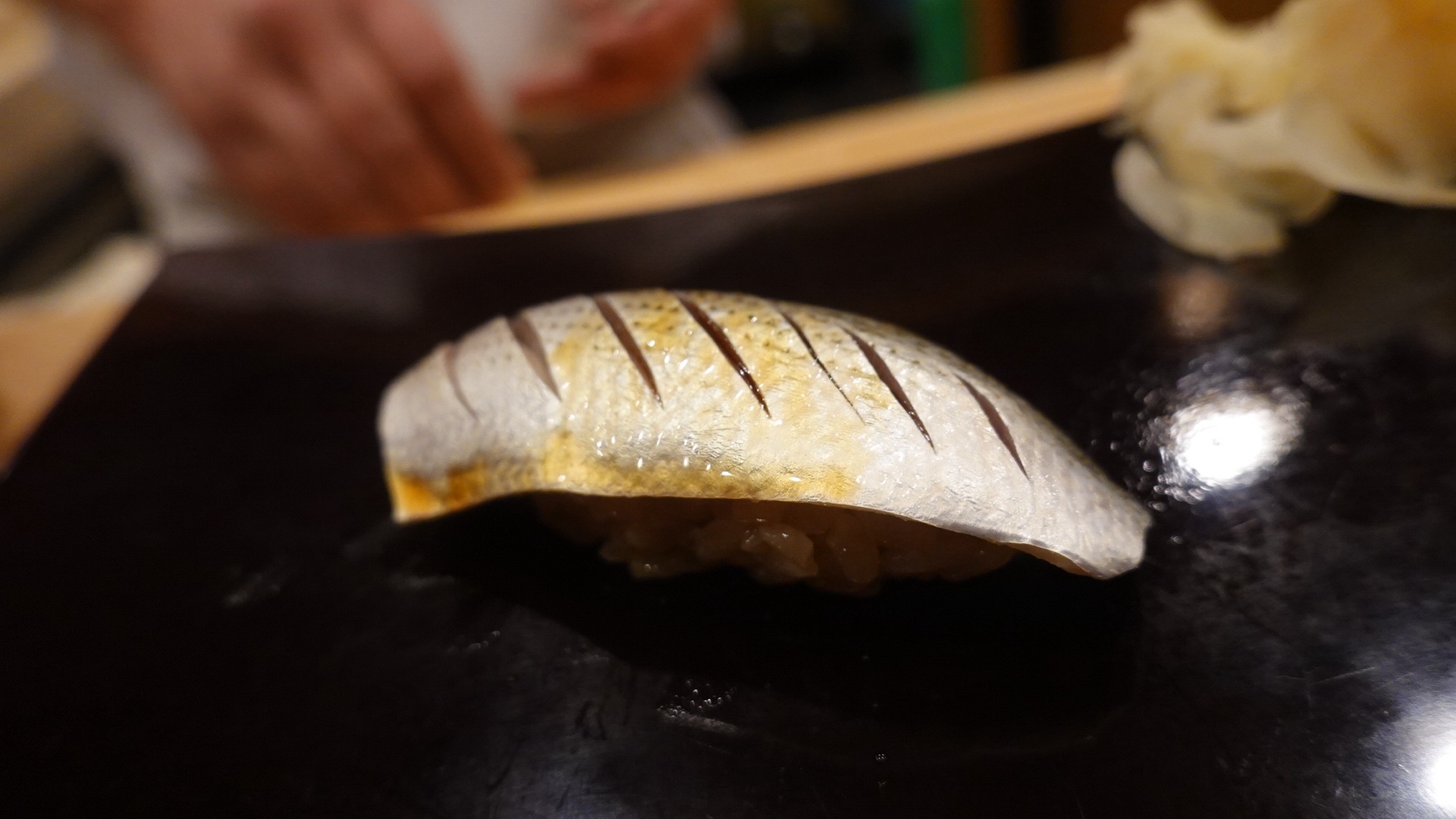 神奈川県 横浜市 関内 なか條 日本最高峰は、なか條に集まる。ピンネタが集まる日本屈指の鮨屋の超名店 寿司 小肌 品川イッコー