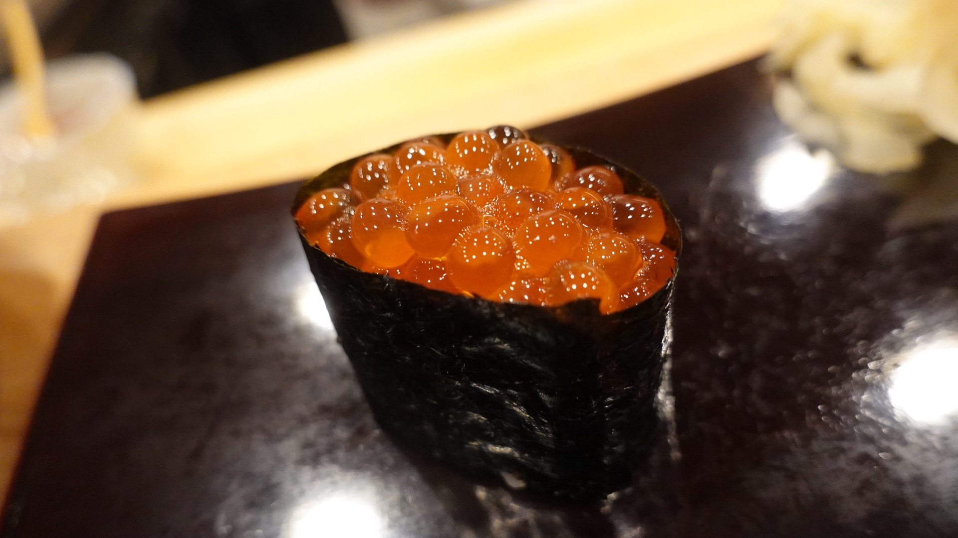 神奈川県 横浜市 関内 なか條 日本最高峰は、なか條に集まる。ピンネタが集まる日本屈指の鮨屋の超名店 寿司 イクラ 品川イッコー