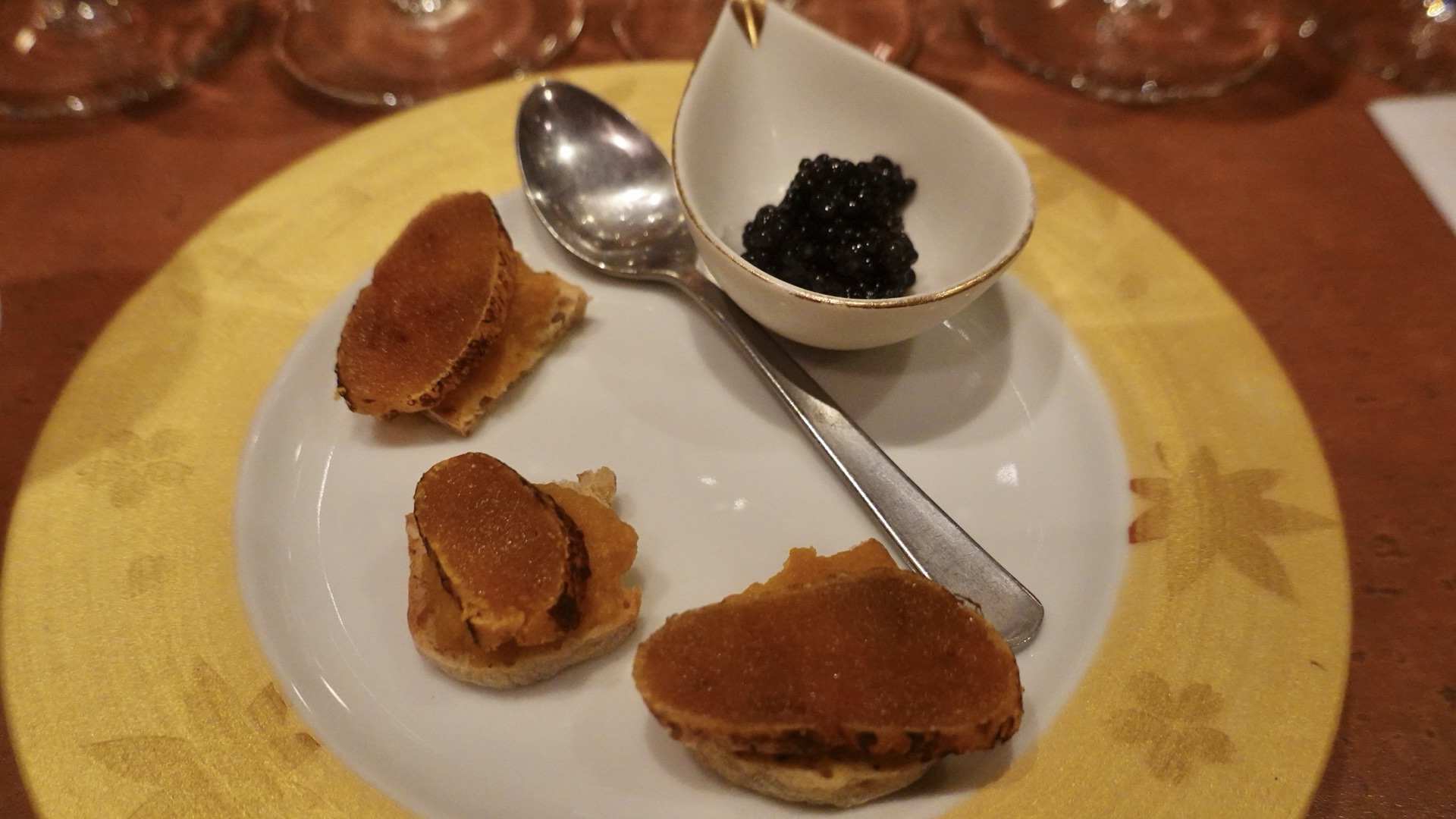 フレンチ和食の新感覚スペシャルワイン会 おぶね 半熟唐墨と治郎柿 完熟百目柿のソース ~マロソルキャビアをパンに乗せて~ 品川イッコー