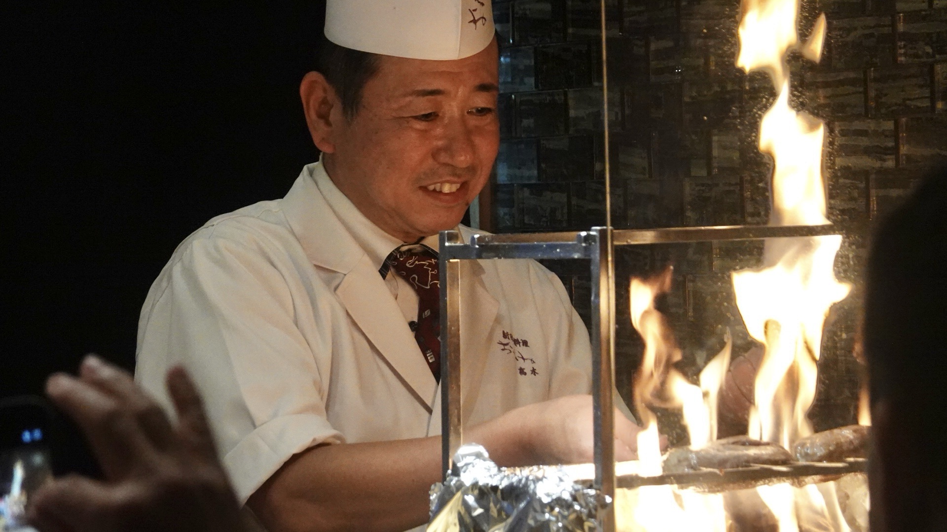 フレンチ和食の新感覚スペシャルワイン会 おぶね 焼き物をする高木親方 品川イッコー