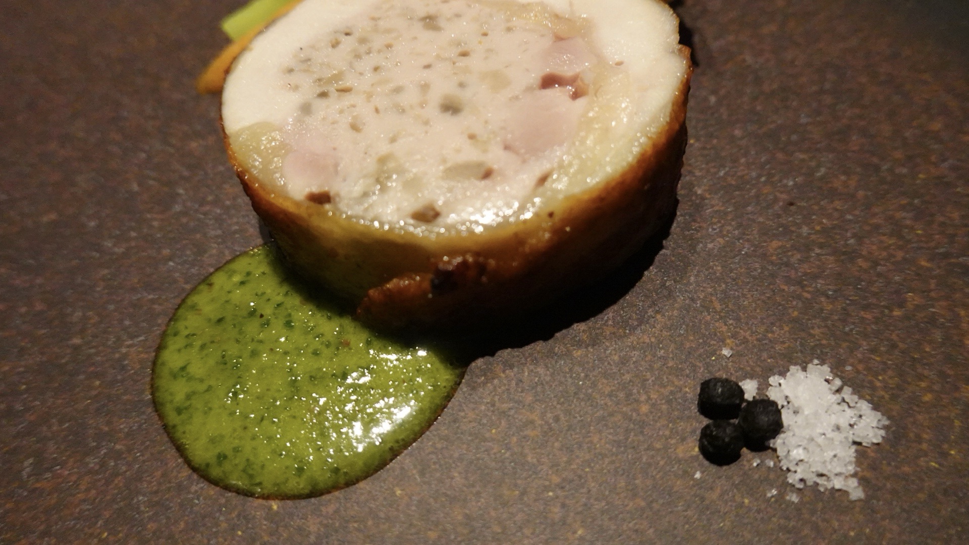 熱海 LAT.34°N by 蒼 天城軍鶏のガランティーヌ