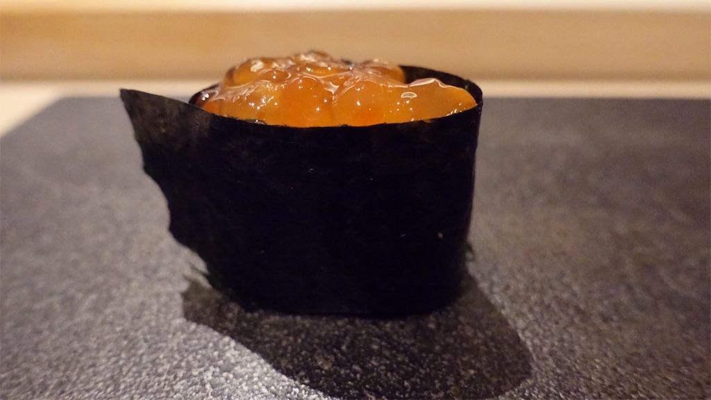 東京都 中央区 銀座 はっこく 鮨 とかみを有名店にした佐藤氏の独立店 イクラ 品川イッコー