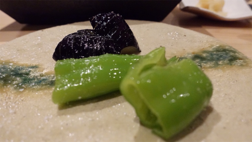 東京都 中央区 銀座 はっこく 鮨 とかみを有名店にした佐藤氏の独立店 ピーマンと茄子の素揚げ 品川イッコー