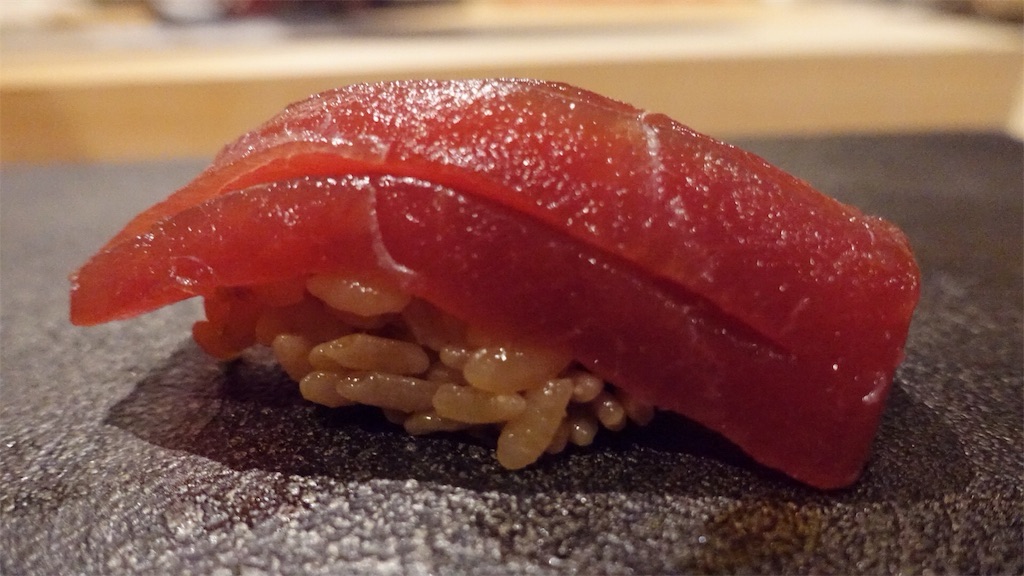 東京都 中央区 銀座 はっこく 鮨 とかみを有名店にした佐藤氏の独立店 赤身 品川イッコー