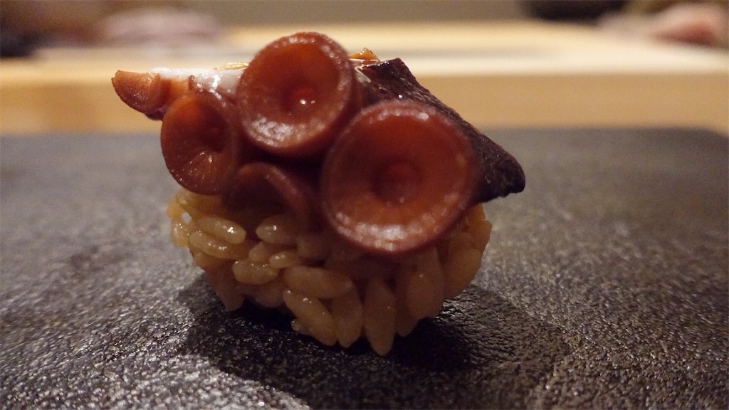 東京都 中央区 銀座 はっこく 鮨 とかみを有名店にした佐藤氏の独立店 タコ 品川イッコー