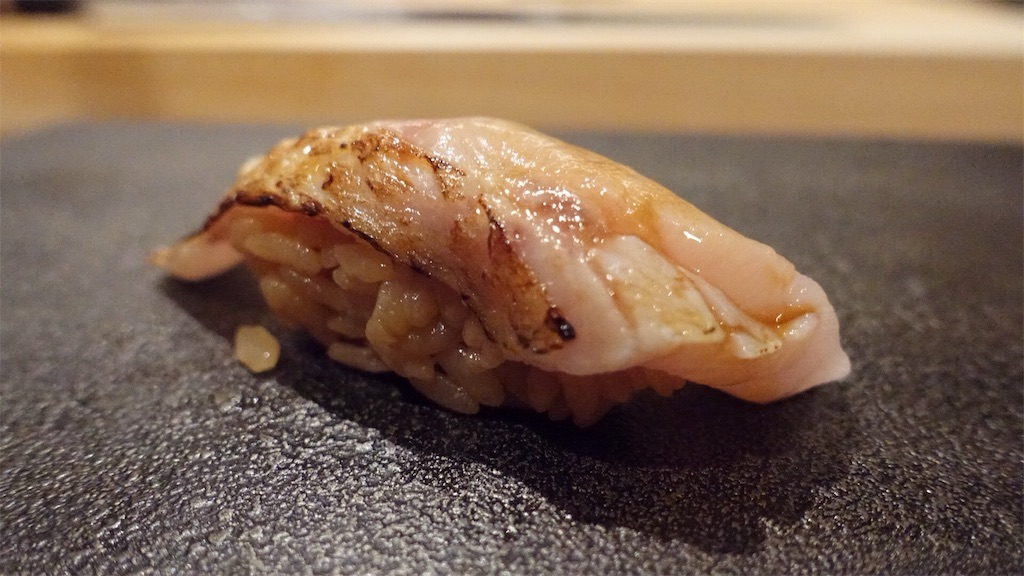 東京都 中央区 銀座 はっこく 鮨 とかみを有名店にした佐藤氏の独立店 のど黒 品川イッコー