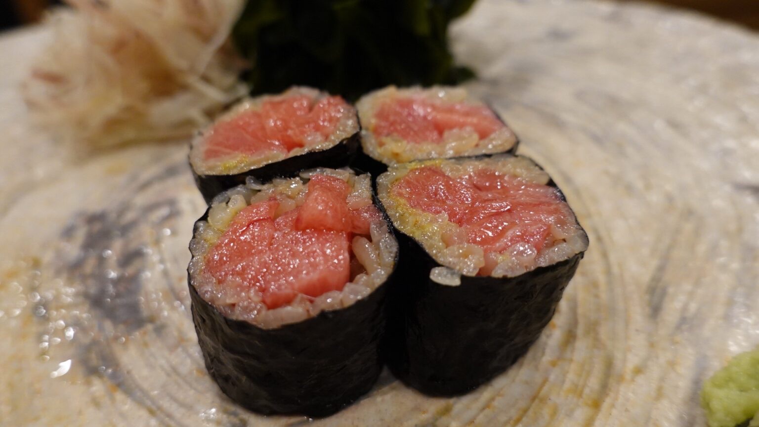 神奈川県 横浜市 関内 なか條 日本最高峰は、なか條に集まる。ピンネタが集まる日本屈指の鮨屋の超名店 寿司 鉄火巻き 品川イッコー