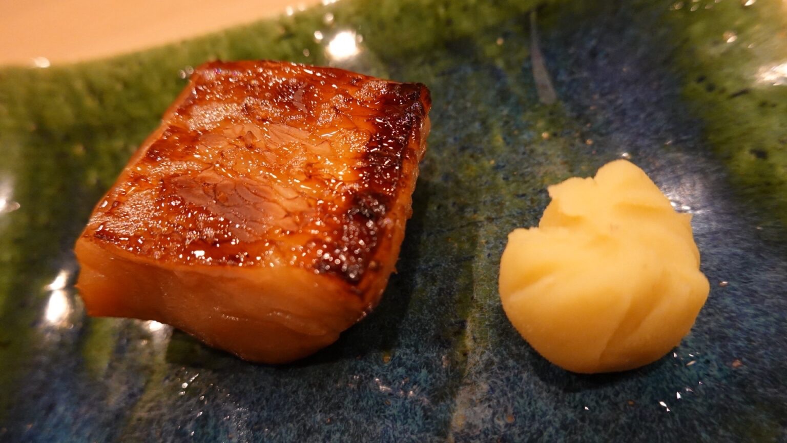 神奈川県 横浜市 関内 なか條 日本最高峰は、なか條に集まる。ピンネタが集まる日本屈指の鮨屋の超名店 寿司 白甘鯛の塩焼き 品川イッコー