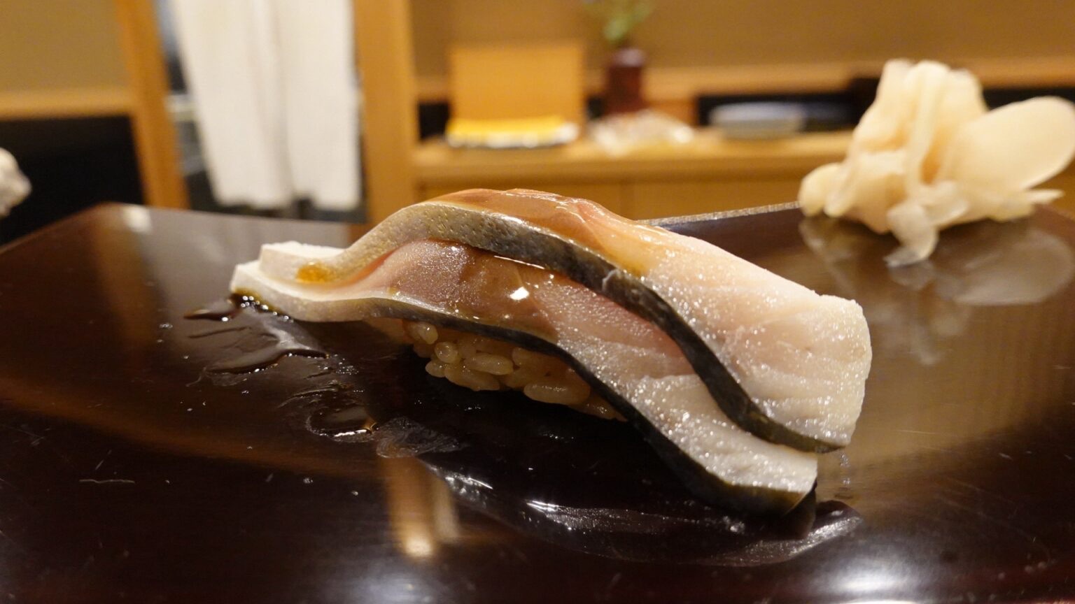 神奈川県 横浜市 関内 なか條 日本最高峰は、なか條に集まる。ピンネタが集まる日本屈指の鮨屋の超名店 寿司 しめさば 品川イッコー