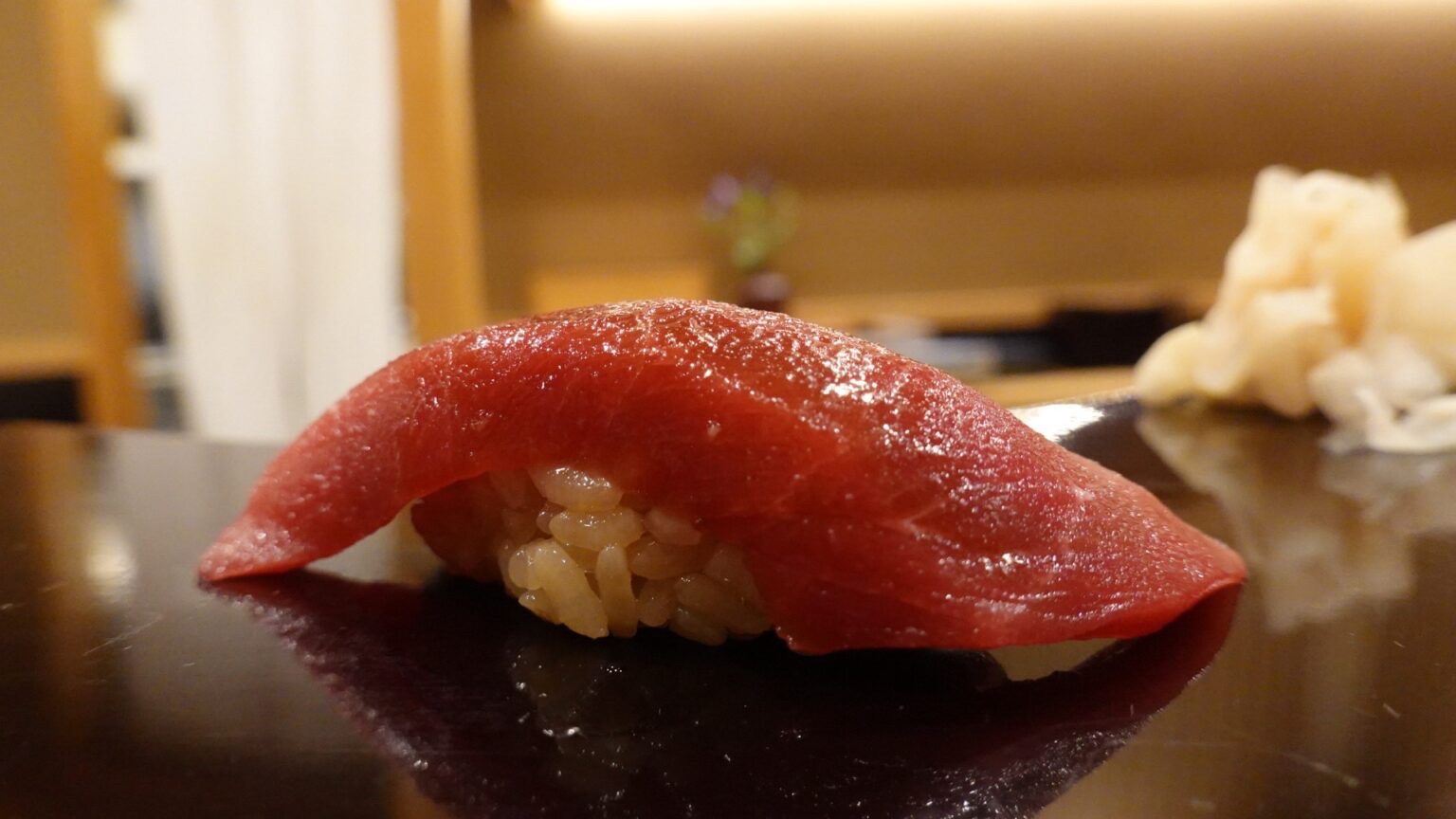 神奈川県 横浜市 関内 なか條 日本最高峰は、なか條に集まる。ピンネタが集まる日本屈指の鮨屋の超名店 寿司 赤身 品川イッコー