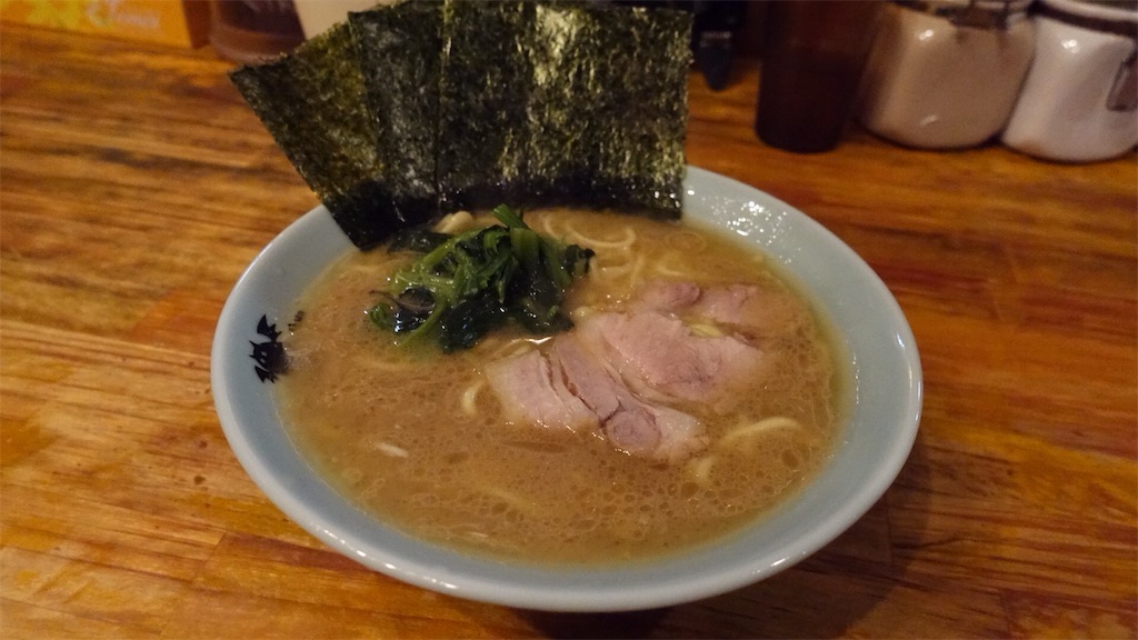 東京都 武蔵野市 吉祥寺 ラーメン 洞くつ家 六角家の流れを汲む「朝から食べられる家系ラーメン」 ラーメン 品川イッコー