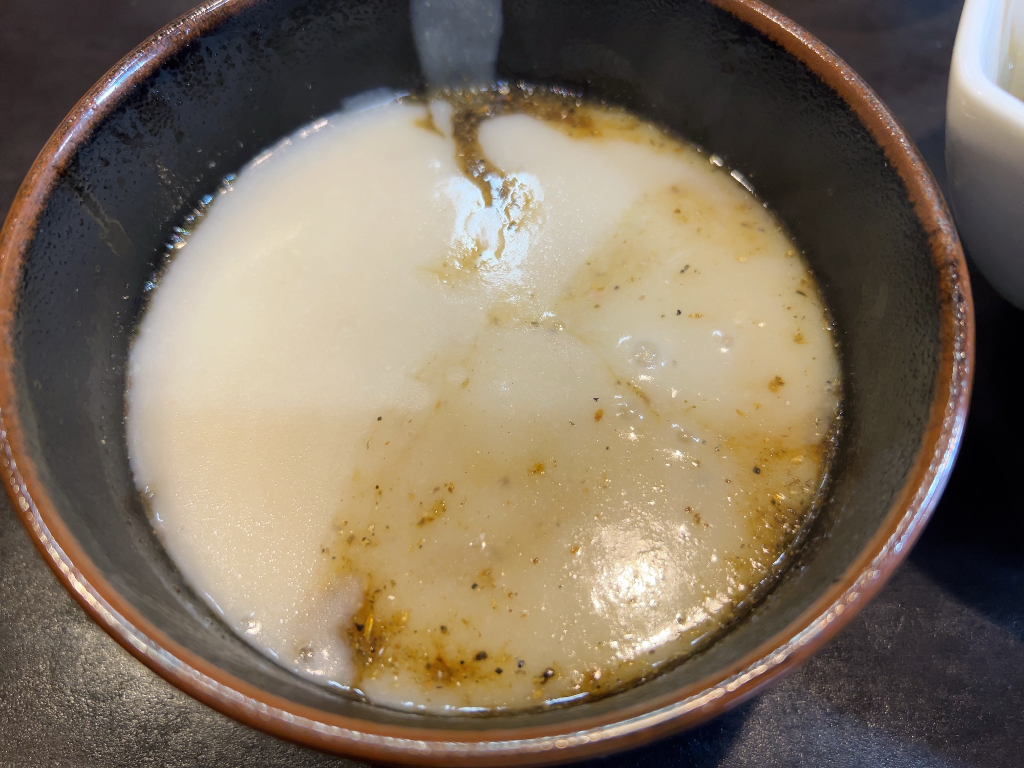 静岡県 新静岡 つけ麺専門店 きじ亭 極太麺に絡みつく超濃厚ドロ系鶏白湯つけ麺 濃厚つけ麺のスープ 品川イッコー