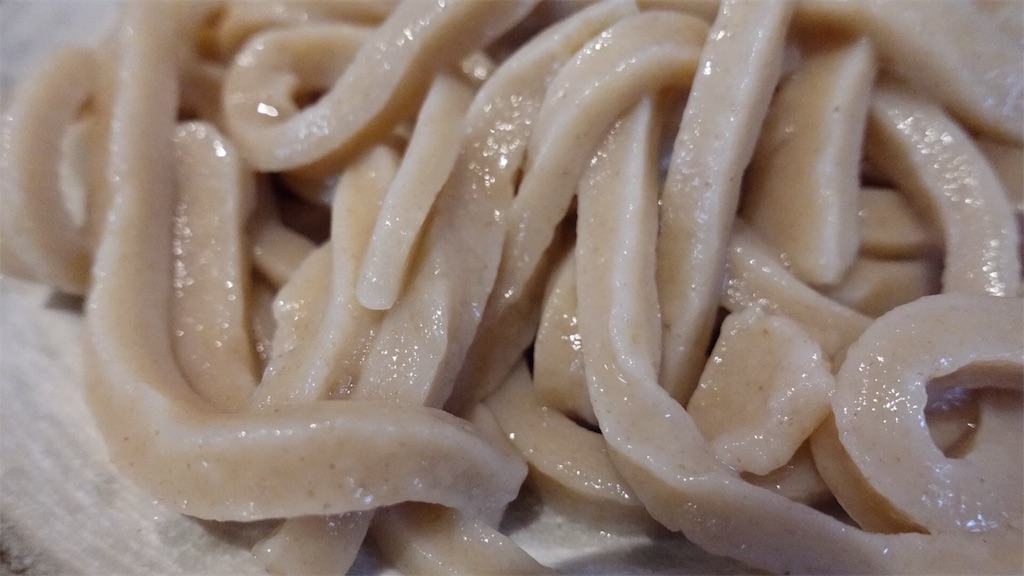 東京都 調布市 柴崎 武蔵野うどん 一彩 (いちや) 本店 超極太麺の武蔵野のうどんを東京で体験できる一軒 武蔵野うどん 品川イッコー