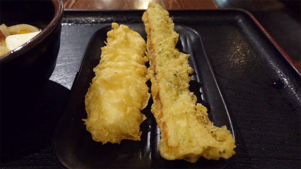 東京都 新宿 讃岐うどん大使 東京麺通団 めんたま 小+イカ天+ちくわ天 820円 品川イッコー