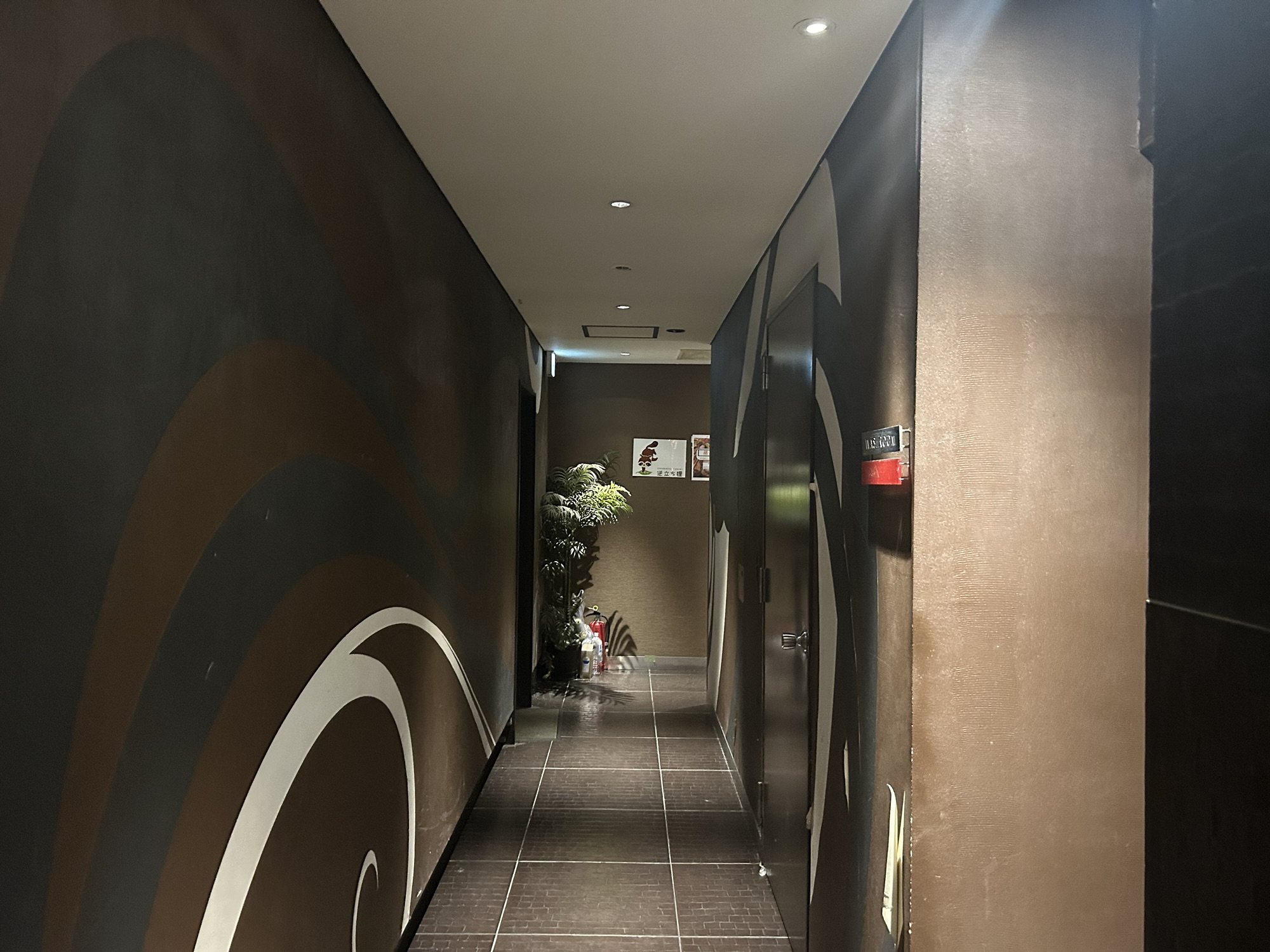 東京都 赤坂 スパイスカレー 胡粋 (こすい) 下北沢の間借りから赤坂で花開いた、センス際立つ一皿 店への道のり 品川イッコー