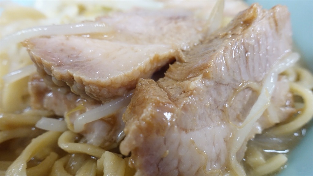 新宿 ラーメン二郎 新宿歌舞伎町店 ぶた入りラーメン　