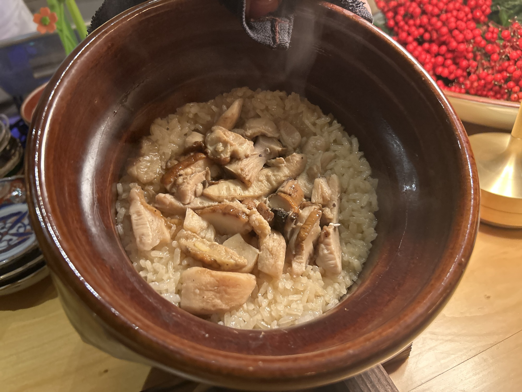 六本木 大皿焼肉 老中 旬食材の黒楽土鍋ご飯