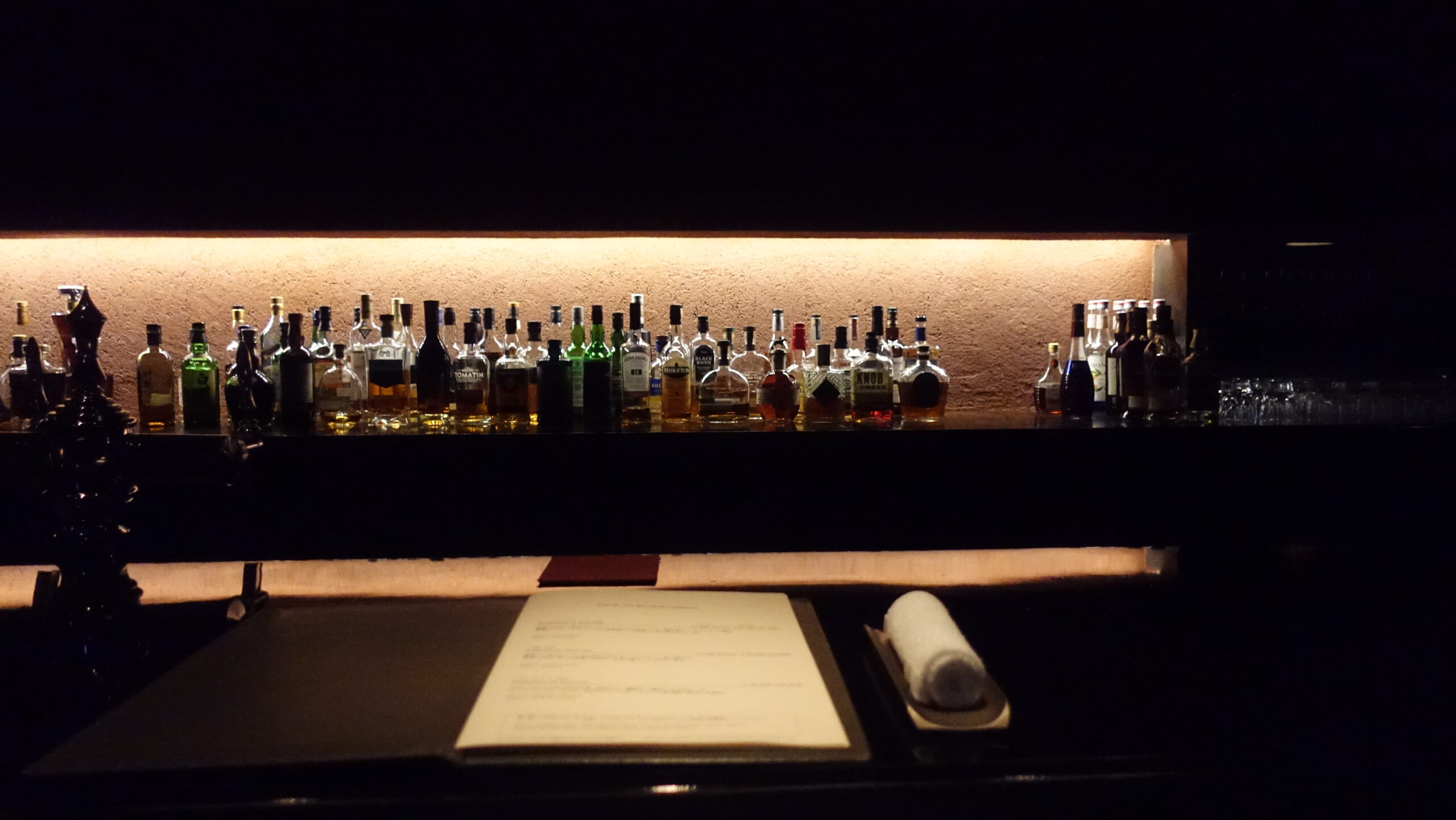 都庁前 オードヴィー 店の内観