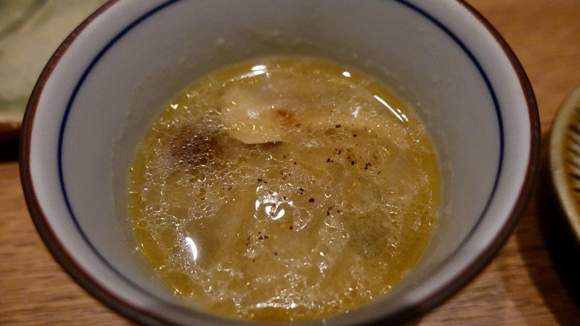 五反田 やきとり 糸 根菜とキノコの鶏汁