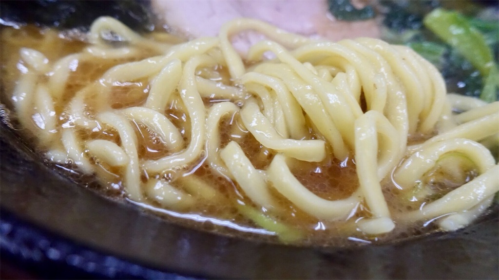 分倍河原 横浜らーめん 若武者 ラーメン