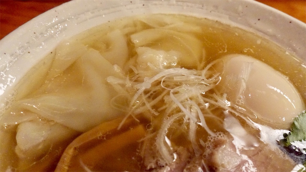 下北沢 純手打ち 麺と未来 特製塩らーめん