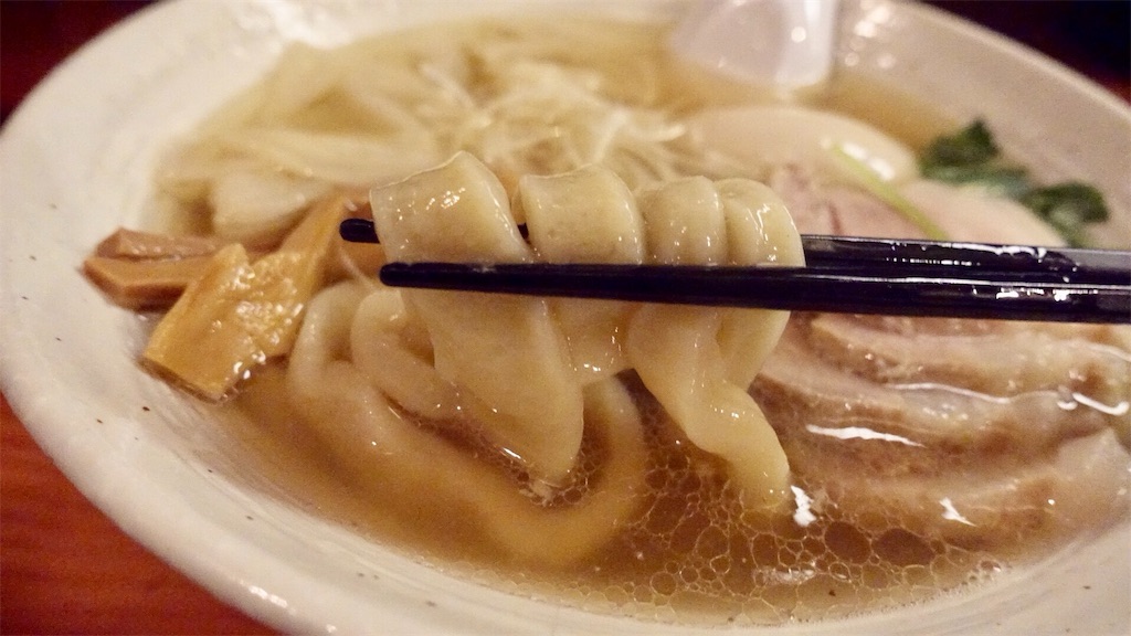 下北沢 純手打ち 麺と未来 特製塩らーめん