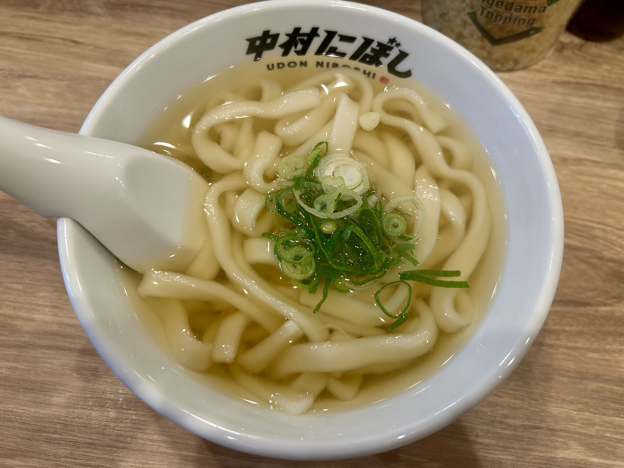 表参道 博多うどん 中村にぼし かけうどん