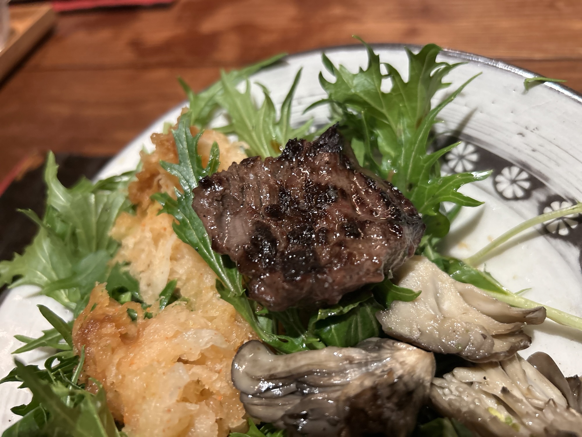 根津 食滋楽 ニタリクジラ