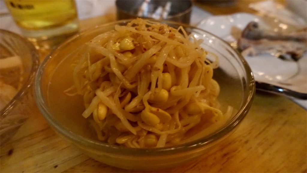 高円寺 炭火串焼き 世界のビール 大万 味付もやし