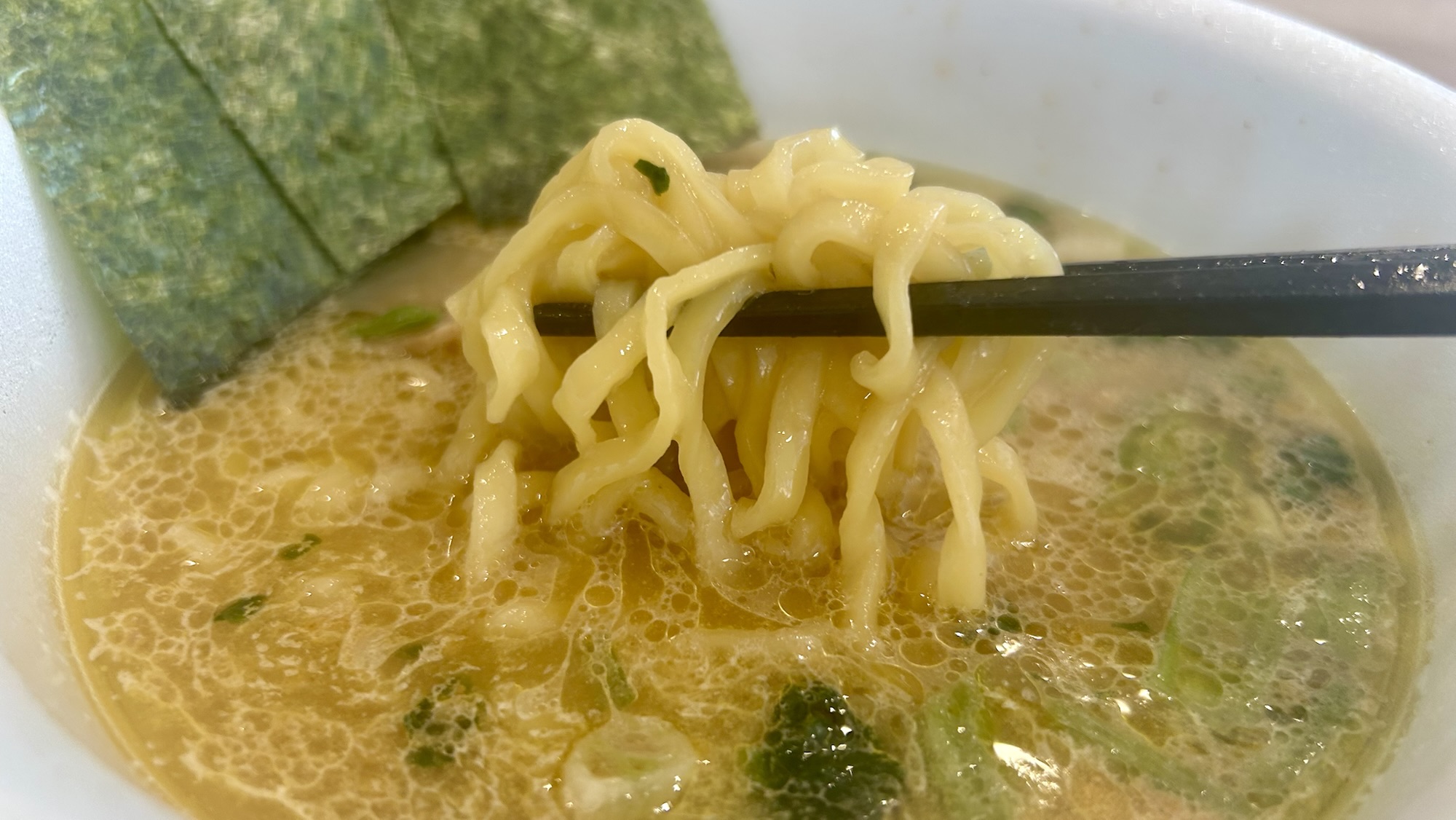 横浜家系ラーメン カップ麺 麺神