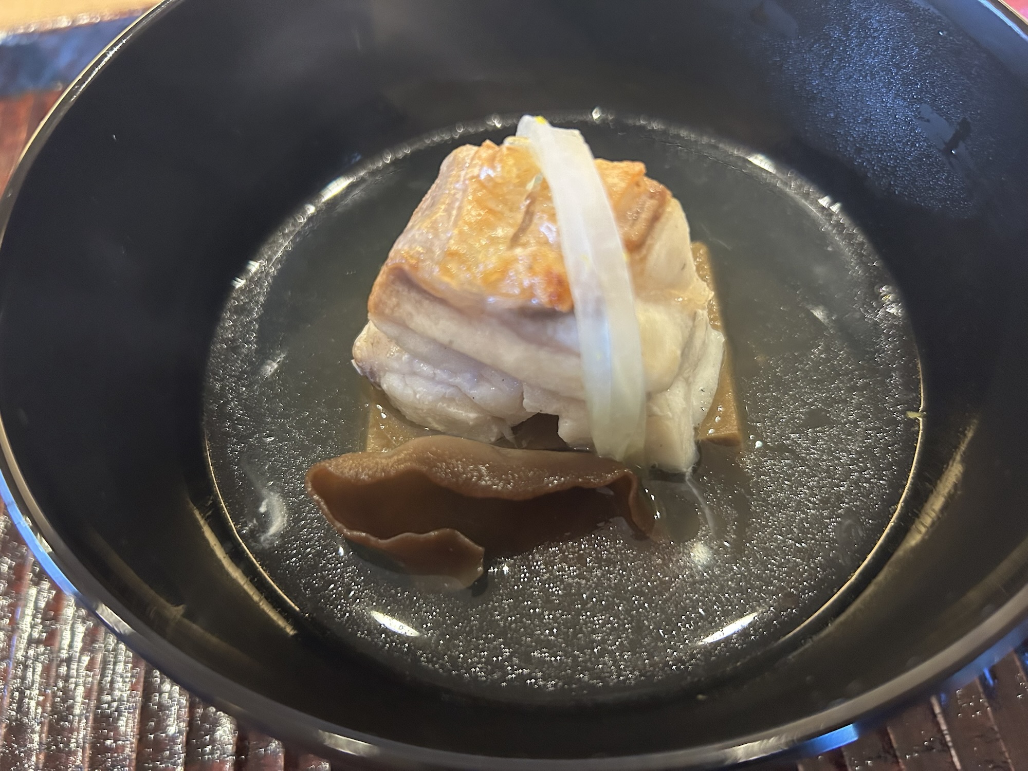 鎌倉 北じま 天然キノコの胡麻豆腐のお椀