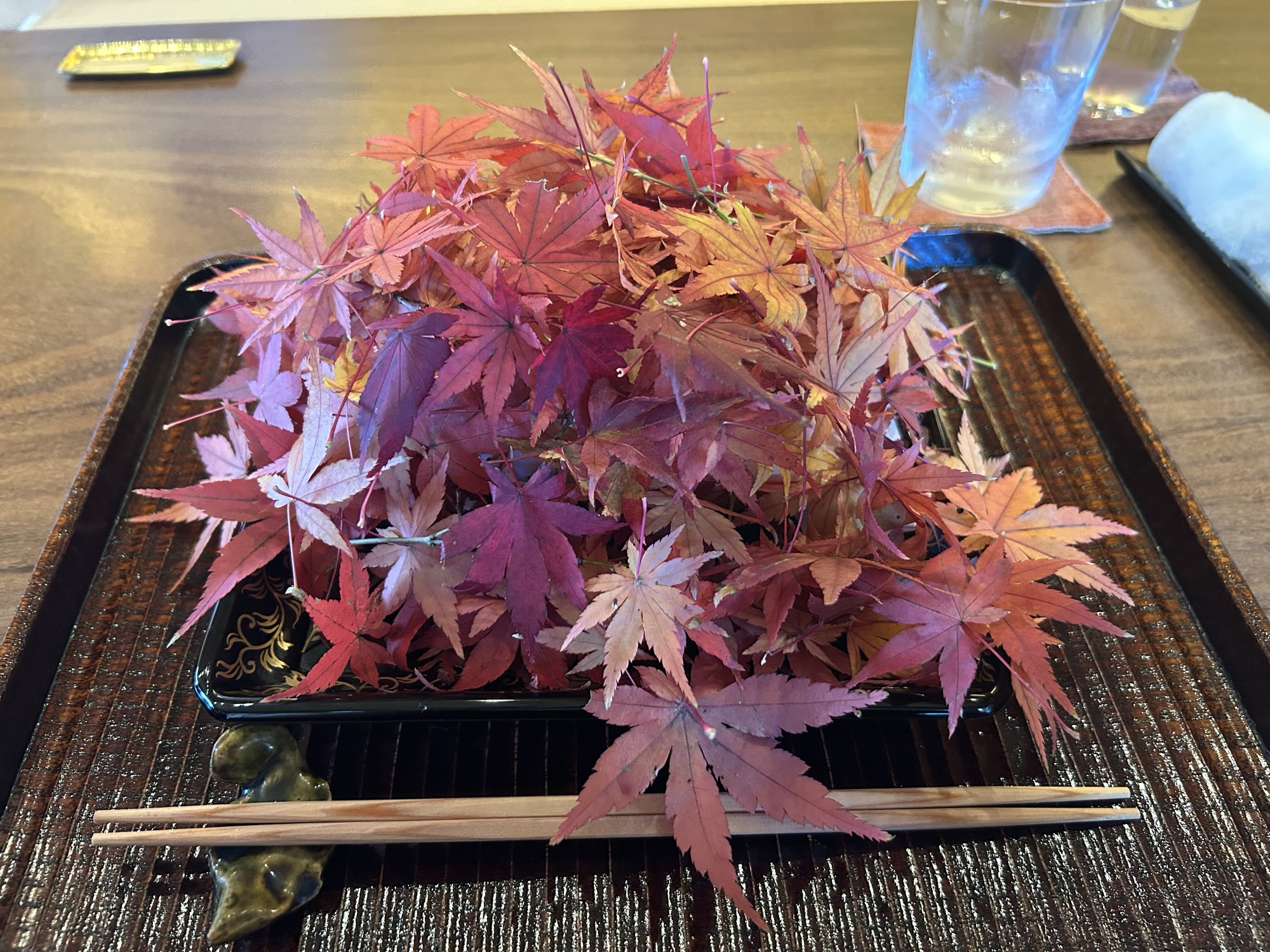 鎌倉 北じま 紅葉の葉