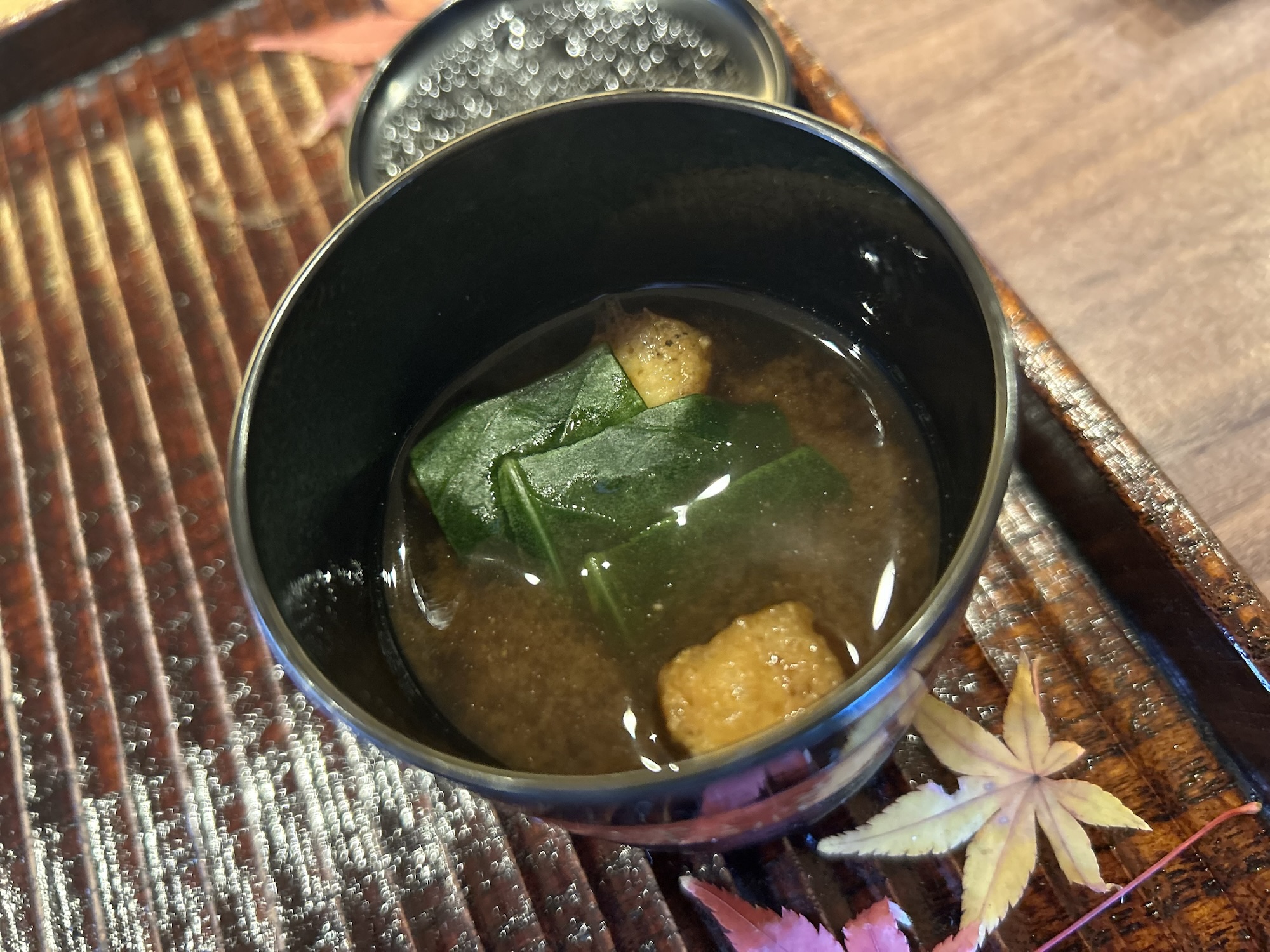 鎌倉 北じま 赤出汁