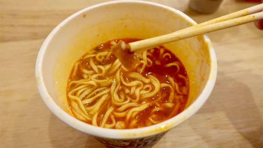 蒙古タンメン中本 カップラーメン 極豚ラーメン 激辛豚骨味噌