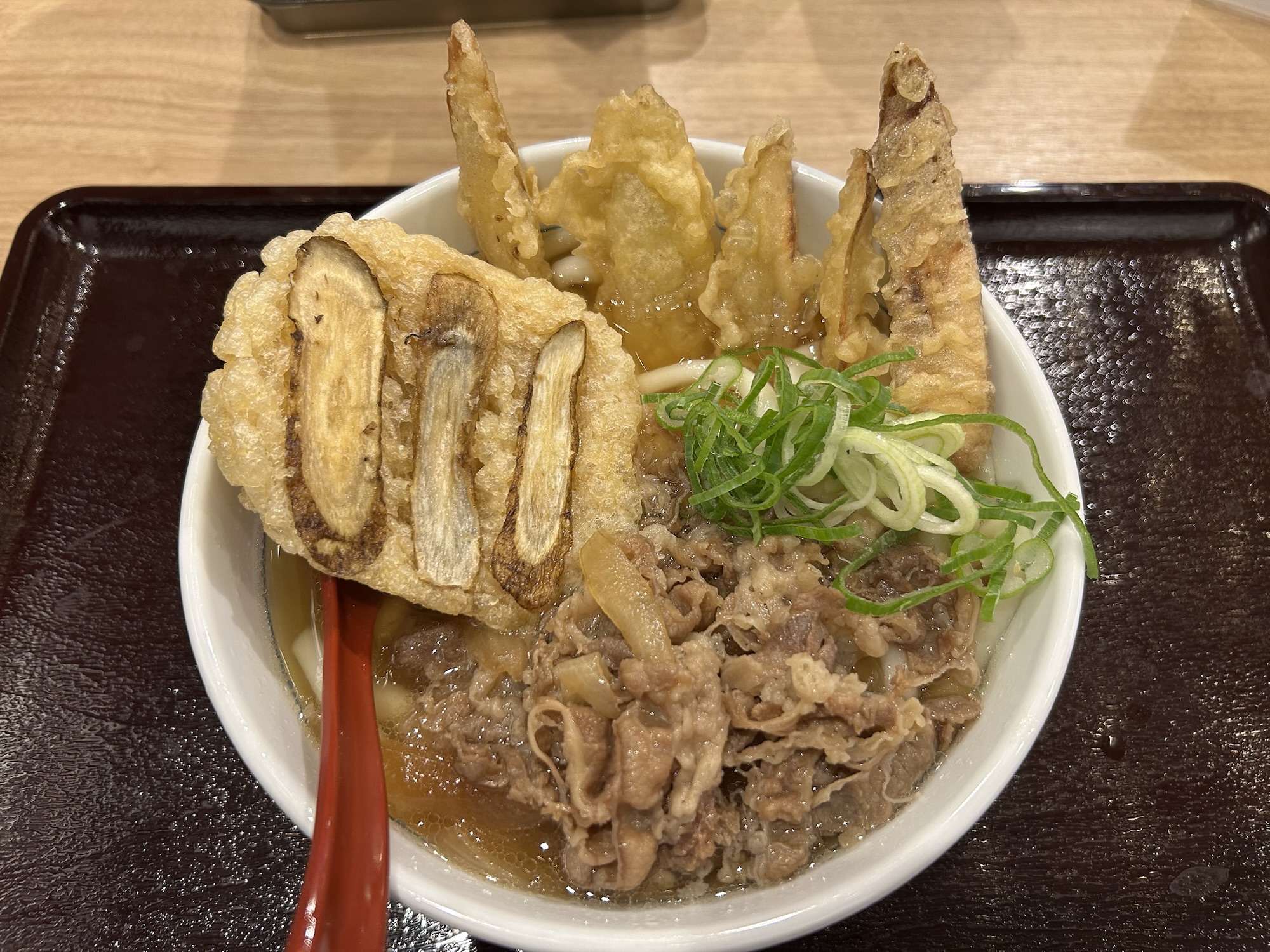 原宿 因幡うどん ハラカド店 肉ごぼう天うどん