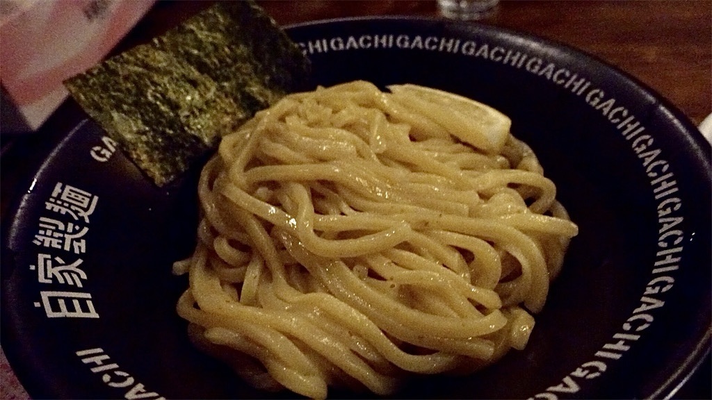 f:id:ikkoshinagawa:20181125100110j:image 新宿 二丁目つけめん ガチ つけめん RED