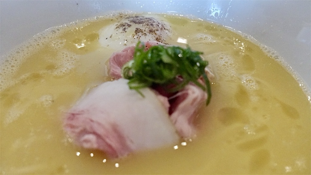 千歳船橋 らーめんMAIKAGURA 白トリュフオイル香る鶏白湯麺