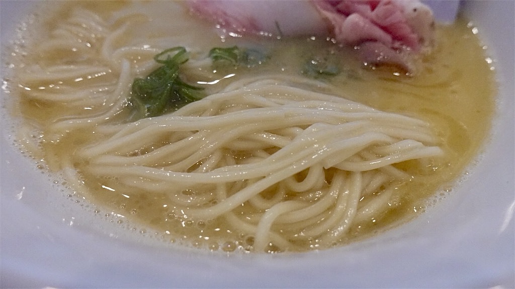 千歳船橋 らーめんMAIKAGURA 白トリュフオイル香る鶏白湯麺