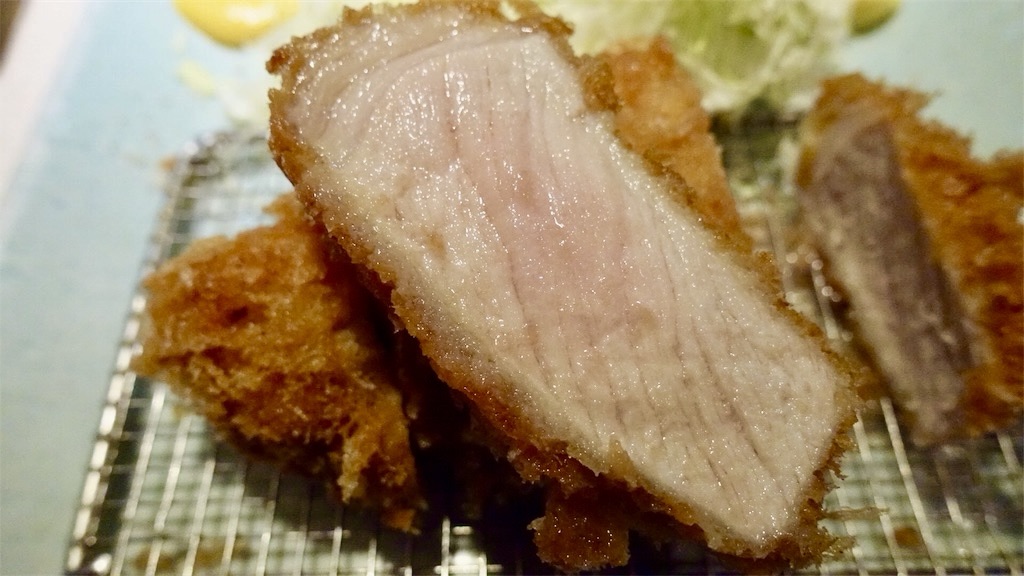 f:id:ikkoshinagawa:20181114130013j:image 小川町 ポンチ軒 特ロース豚かつ定食