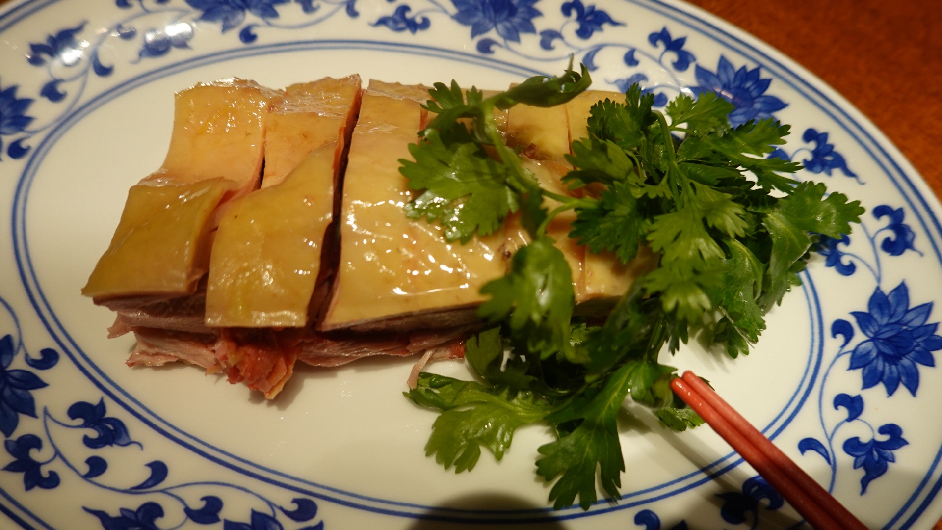 六本木 老四川 飄香小院 飄香名物 おおいた冠地どりの香り茹で