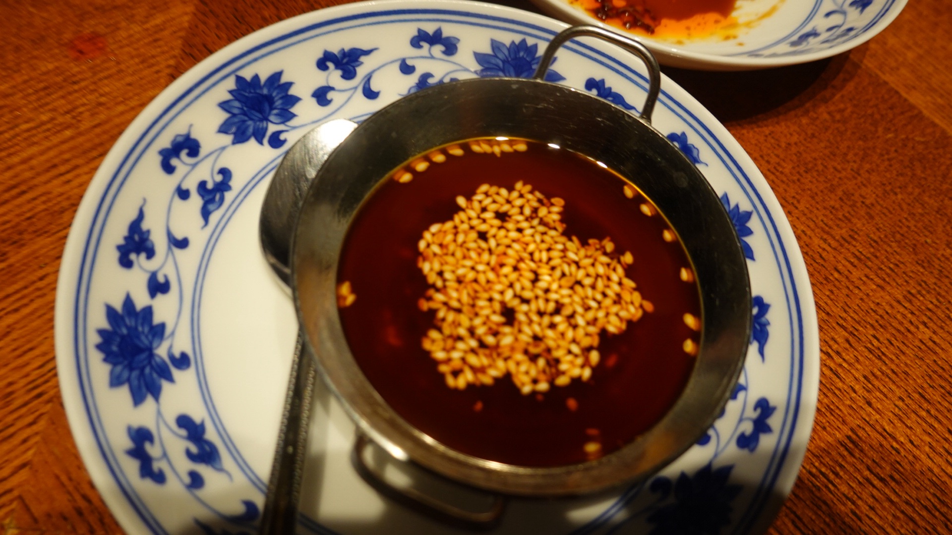 六本木 老四川 飄香小院 よだれ鶏のソース